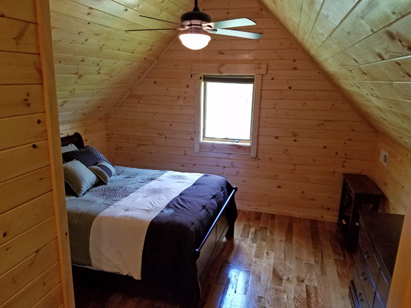 River Lure upstairs bedroom