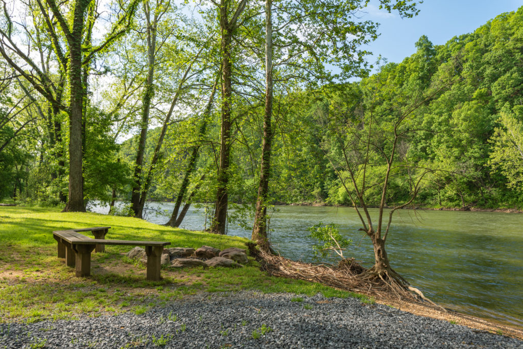 20bonfire Canoe, Kayak, Tubing, Camp the Shenandoah River in Luray